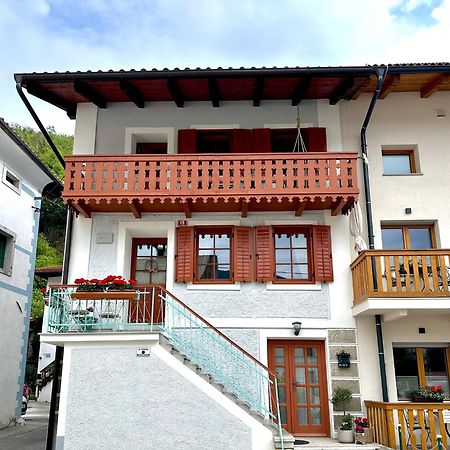 Hisa Rejmr With Private Parking Villa Kobarid Kültér fotó