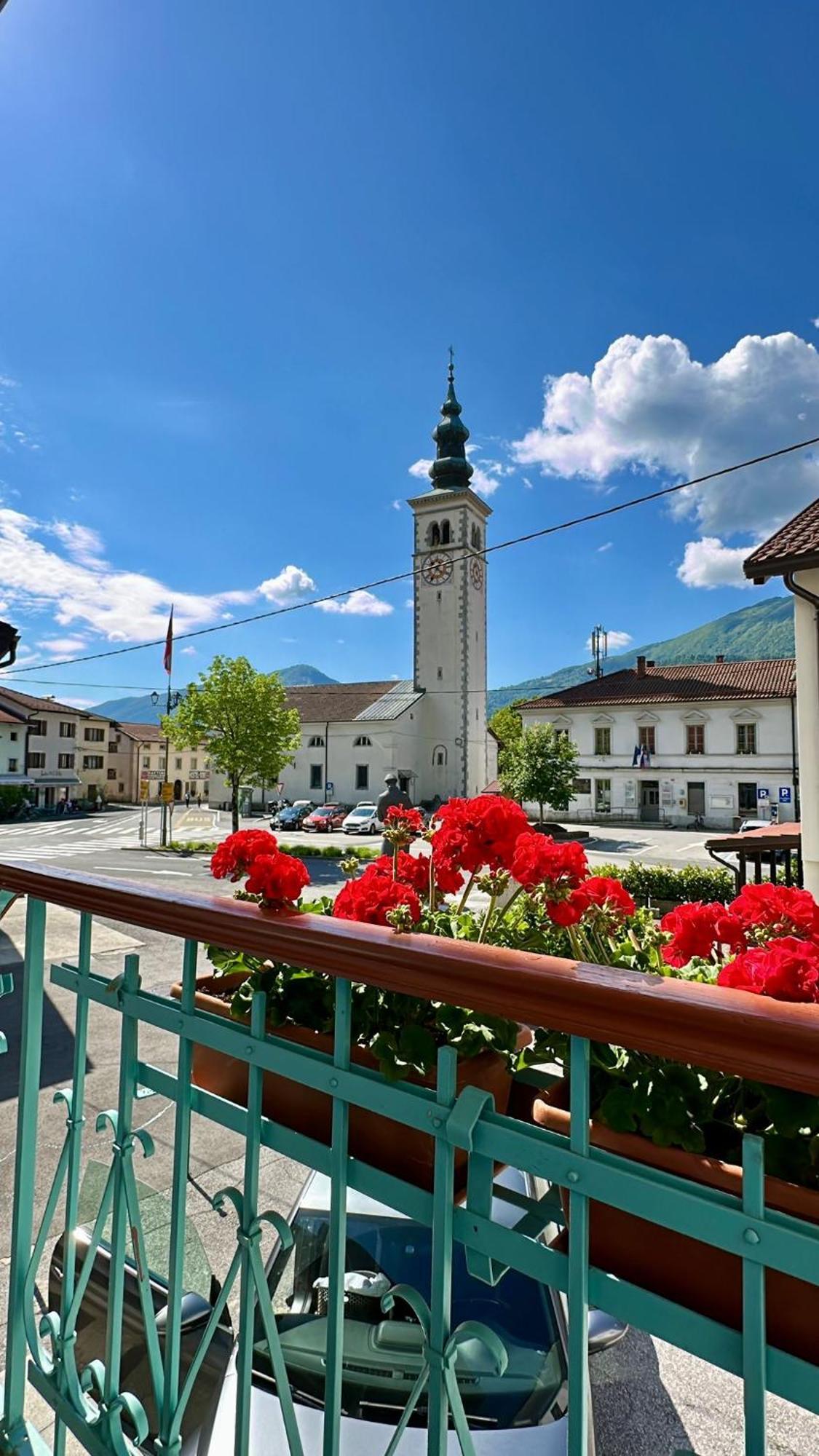 Hisa Rejmr With Private Parking Villa Kobarid Kültér fotó